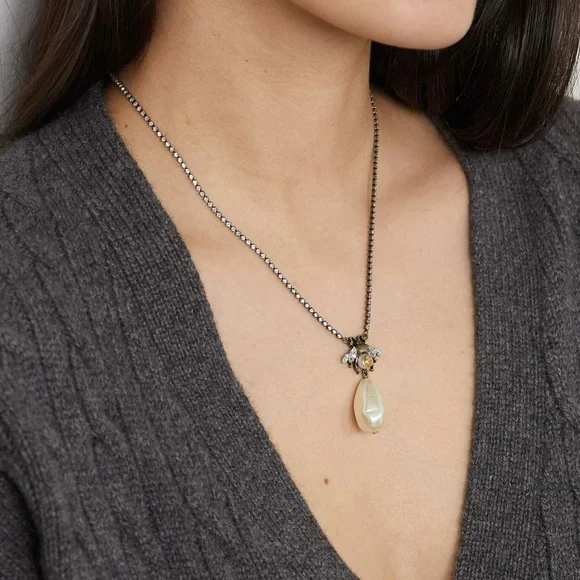 Gucci Gold-tone, crystal and faux pearl necklace - Picture 4 of 14